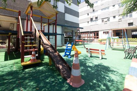Apartamento para alugar com 97m², 3 quartos e 1 vaga Apartamento para alugar com 97m², 3 quartos e 1 vagaÁrea comum - Playground