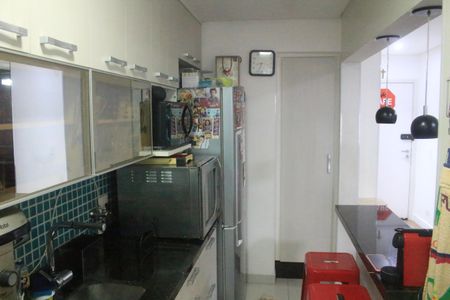 Apartamento à venda com 78m², 2 quartos e 2 vagasCozinha