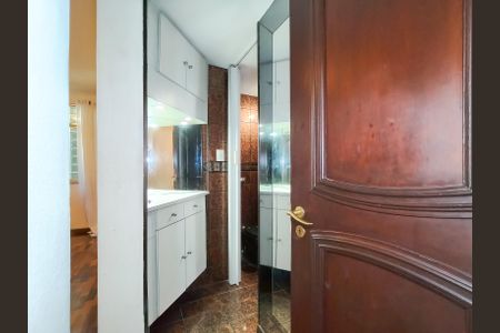 Apartamento à venda com 130m², 3 quartos e 1 vagaSuíte