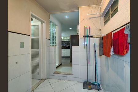 Apartamento à venda com 130m², 3 quartos e 1 vagaÁrea de Serviço