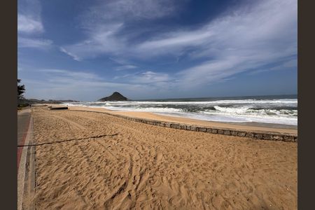 Apartamento para alugar com 75m², 2 quartos e 2 vagas Apartamento para alugar com 75m², 2 quartos e 2 vagasPraia