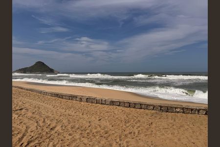 Apartamento para alugar com 75m², 2 quartos e 2 vagas Apartamento para alugar com 75m², 2 quartos e 2 vagasPraia