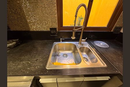 Apartamento para alugar com 75m², 2 quartos e 2 vagas Apartamento para alugar com 75m², 2 quartos e 2 vagasCozinha e Área de Serviço
