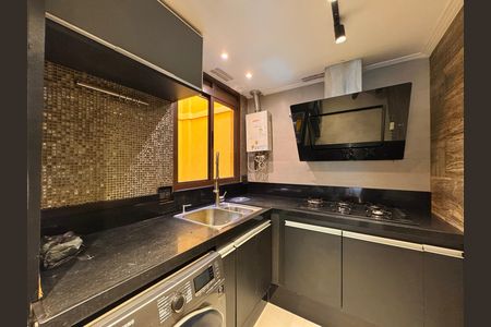 Apartamento para alugar com 75m², 2 quartos e 2 vagas Apartamento para alugar com 75m², 2 quartos e 2 vagasCozinha e Área de Serviço