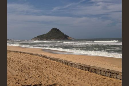 Apartamento para alugar com 75m², 2 quartos e 2 vagas Apartamento para alugar com 75m², 2 quartos e 2 vagasPraia