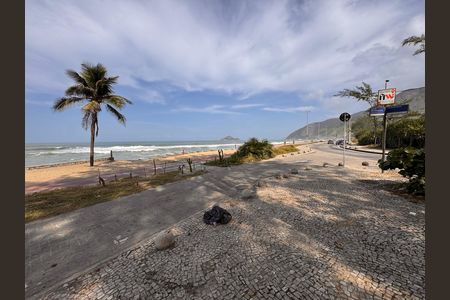 Apartamento para alugar com 75m², 2 quartos e 2 vagas Apartamento para alugar com 75m², 2 quartos e 2 vagasPraia