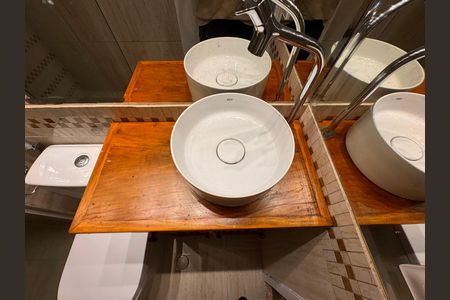 Apartamento para alugar com 75m², 2 quartos e 2 vagas Apartamento para alugar com 75m², 2 quartos e 2 vagasSuíte 1 - Banheiro