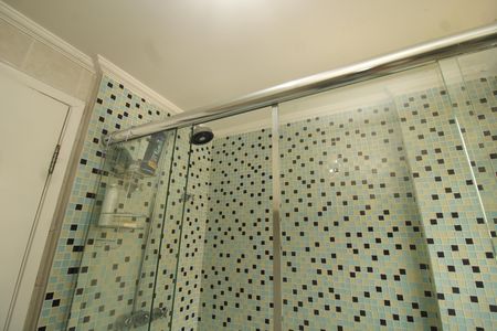 Apartamento à venda com 106m², 2 quartos e 2 vagasBanheiro da suíte 2