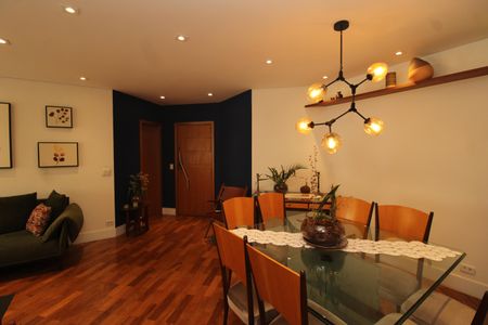 Apartamento à venda com 106m², 2 quartos e 2 vagasSala