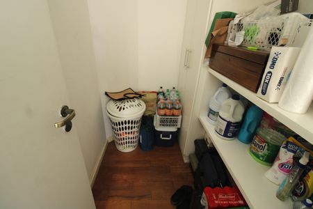 Apartamento à venda com 106m², 2 quartos e 2 vagasQuarto de Serviço