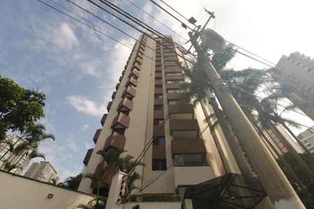 Apartamento à venda com 106m², 2 quartos e 2 vagasFachada