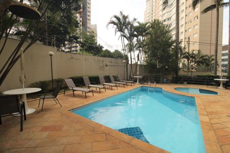 Apartamento à venda com 106m², 2 quartos e 2 vagasÁrea comum - Piscina