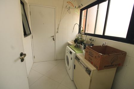 Apartamento à venda com 106m², 2 quartos e 2 vagasÁrea de Serviço