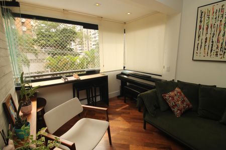 Apartamento à venda com 106m², 2 quartos e 2 vagasSala