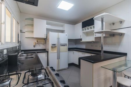 Casa de condomínio para alugar com 300m², 3 quartos e 6 vagas Casa de condomínio para alugar com 300m², 3 quartos e 6 vagasCozinha