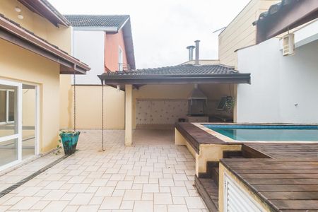 Casa de condomínio para alugar com 300m², 3 quartos e 6 vagas Casa de condomínio para alugar com 300m², 3 quartos e 6 vagasChurrasqueira/Piscina