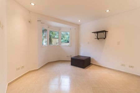 Casa de condomínio para alugar com 300m², 3 quartos e 6 vagas Casa de condomínio para alugar com 300m², 3 quartos e 6 vagasSala