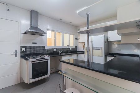 Casa de condomínio para alugar com 300m², 3 quartos e 6 vagas Casa de condomínio para alugar com 300m², 3 quartos e 6 vagasCozinha