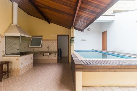 Casa de condomínio para alugar com 300m², 3 quartos e 6 vagas Casa de condomínio para alugar com 300m², 3 quartos e 6 vagasChurrasqueira/Piscina