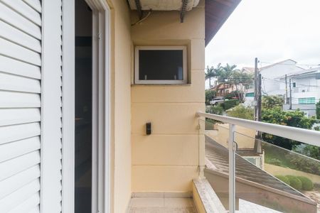 Casa de condomínio para alugar com 300m², 3 quartos e 6 vagas Casa de condomínio para alugar com 300m², 3 quartos e 6 vagasVaranda do Quarto 2