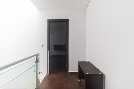 Casa de condomínio para alugar com 300m², 3 quartos e 6 vagas Casa de condomínio para alugar com 300m², 3 quartos e 6 vagasHall