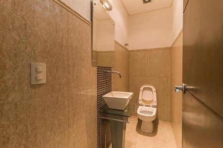 Casa de condomínio para alugar com 300m², 3 quartos e 6 vagas Casa de condomínio para alugar com 300m², 3 quartos e 6 vagasLavabo