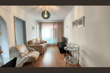 Sala  de apartamento para alugar com 1 quarto, 57m² em Canela, Salvador