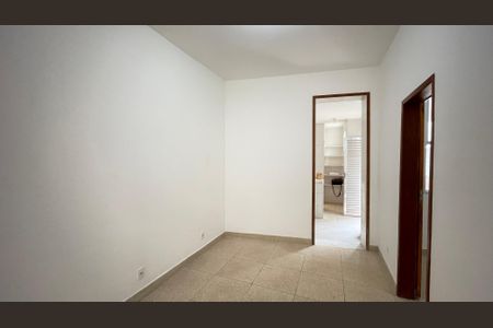 Sala de casa à venda com 2 quartos, 108m² em Benfica, Rio de Janeiro