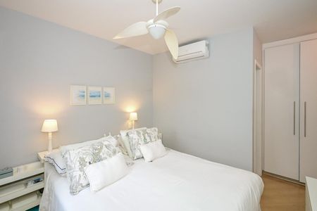 Apartamento à venda com 130m², 3 quartos e 2 vagasSuíte