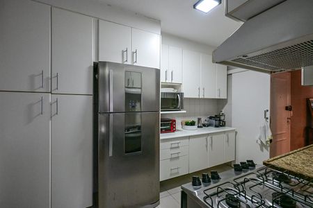 Apartamento à venda com 130m², 3 quartos e 2 vagasCozinha
