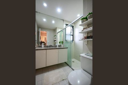 Apartamento à venda com 130m², 3 quartos e 2 vagasBanheiro Suíte 