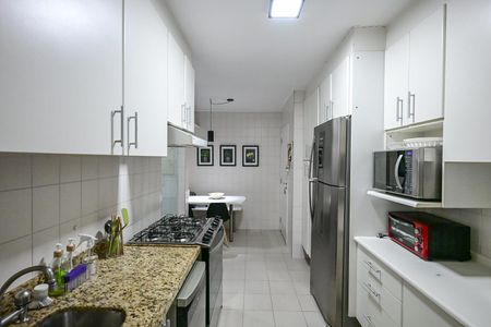 Apartamento à venda com 130m², 3 quartos e 2 vagasCozinha