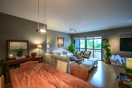 Apartamento à venda com 130m², 3 quartos e 2 vagasSala