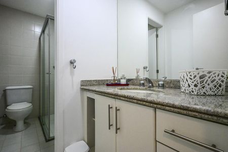 Apartamento à venda com 130m², 3 quartos e 2 vagasBanheiro