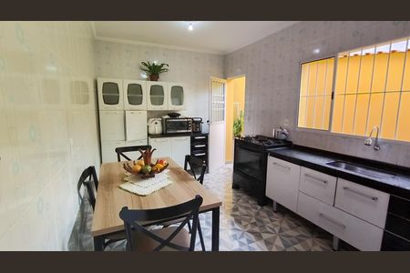 Casa para alugar com 283m², 3 quartos e 4 vagas Casa para alugar com 283m², 3 quartos e 4 vagasCozinha