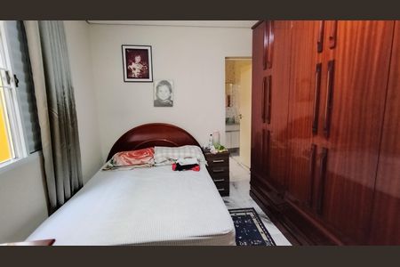 Casa para alugar com 283m², 3 quartos e 4 vagas Casa para alugar com 283m², 3 quartos e 4 vagasQuarto 2