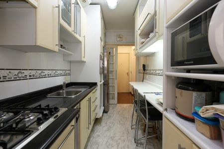 Apartamento à venda com 70m², 2 quartos e 2 vagasCozinha