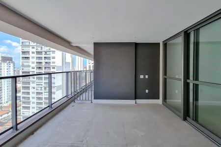 Apartamento à venda com 140m², 3 quartos e 2 vagas Apartamento à venda com 140m², 3 quartos e 2 vagasVaranda da Sala