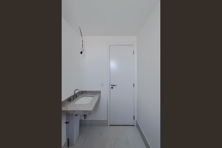 Apartamento à venda com 140m², 3 quartos e 2 vagas Apartamento à venda com 140m², 3 quartos e 2 vagasBanheiro da Suíte
