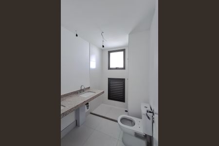 Apartamento à venda com 140m², 3 quartos e 2 vagas Apartamento à venda com 140m², 3 quartos e 2 vagasBanheiro da Suíte 3