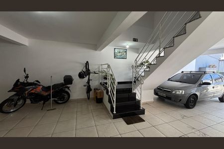 Apartamento à venda com 150m², 2 quartos e 2 vagas Apartamento à venda com 150m², 2 quartos e 2 vagasGaragem