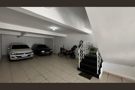 Apartamento à venda com 150m², 2 quartos e 2 vagas Apartamento à venda com 150m², 2 quartos e 2 vagasGaragem