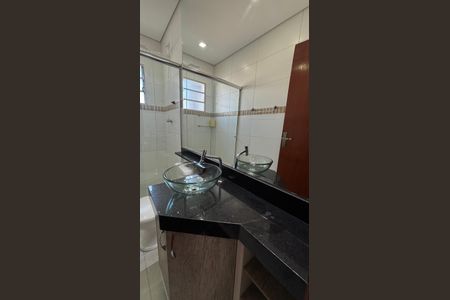 Apartamento à venda com 150m², 2 quartos e 2 vagas Apartamento à venda com 150m², 2 quartos e 2 vagasBanheiro