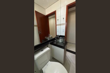 Apartamento à venda com 150m², 2 quartos e 2 vagas Apartamento à venda com 150m², 2 quartos e 2 vagasBanheiro