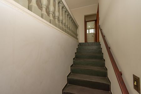 Casa para alugar com 144m², 3 quartos e 2 vagasEscadas 