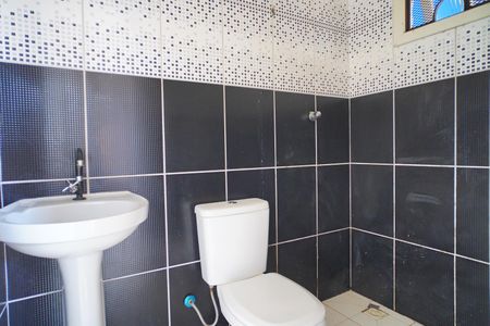 Casa para alugar com 80m², 2 quartos e 1 vaga Casa para alugar com 80m², 2 quartos e 1 vagaBanheiro