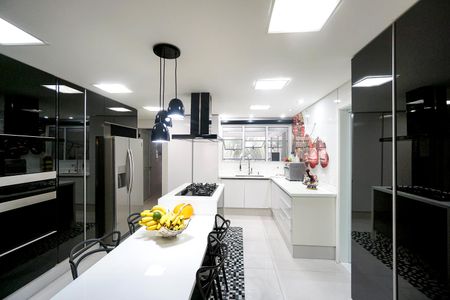Apartamento à venda com 350m², 3 quartos e 4 vagasCozinha