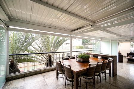 Apartamento à venda com 350m², 3 quartos e 4 vagasGarden