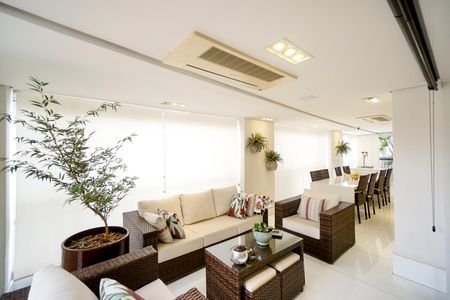 Apartamento à venda com 350m², 3 quartos e 4 vagasVaranda