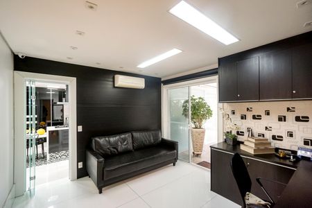 Apartamento à venda com 350m², 3 quartos e 4 vagasEscritório